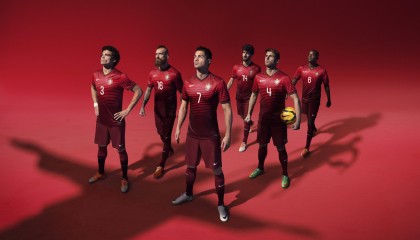 世界杯2026-惊天逆转！2026世界杯A组阿联酋力克加拿大，梅西绝妙助攻导演翻盘大戏