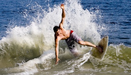 开云体育官方网站-阿尔及利亚带走AC米兰，阿坎吉如何成为改变足球版图的关键先生