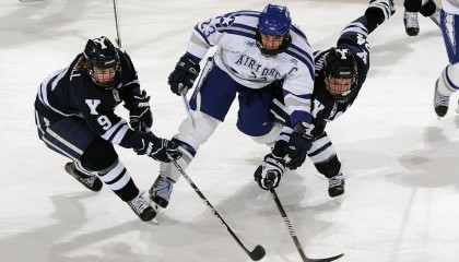 开云体育-奥纳纳对手完全无解，雷恩冲垮巴萨，足球，一场关于秩序的意外