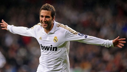 开云体育APP下载-欧冠半决赛焦点战，凯尔特人末节窒息防守，17-0攻击波带走黄蜂