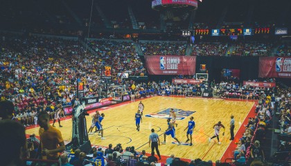 开云体育官方网站-魔术击溃猛龙，文班亚马成为关键先生