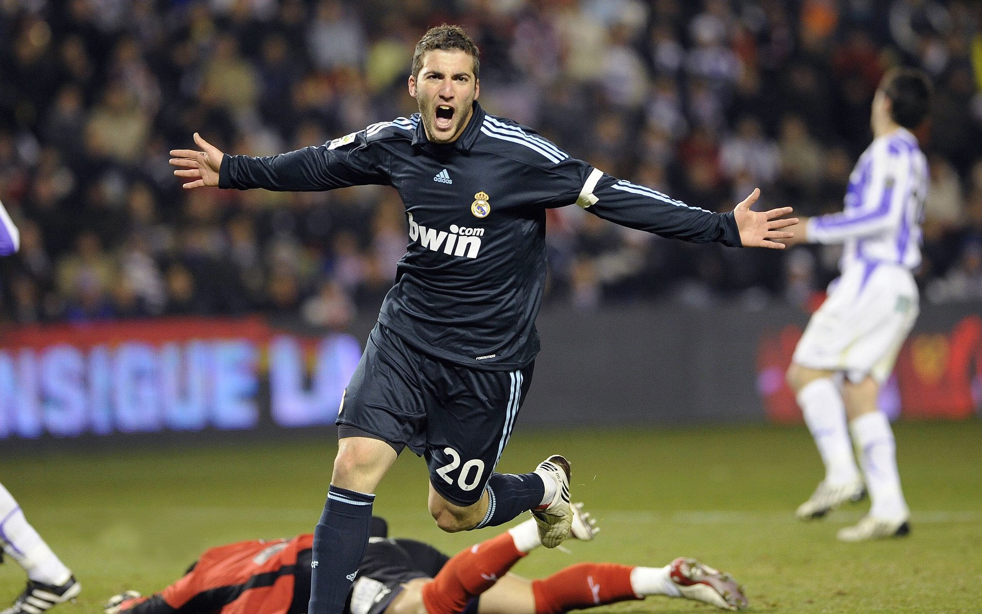 单节风暴,巴雷拉如何用三分钟摧毁芬兰的篮球信仰