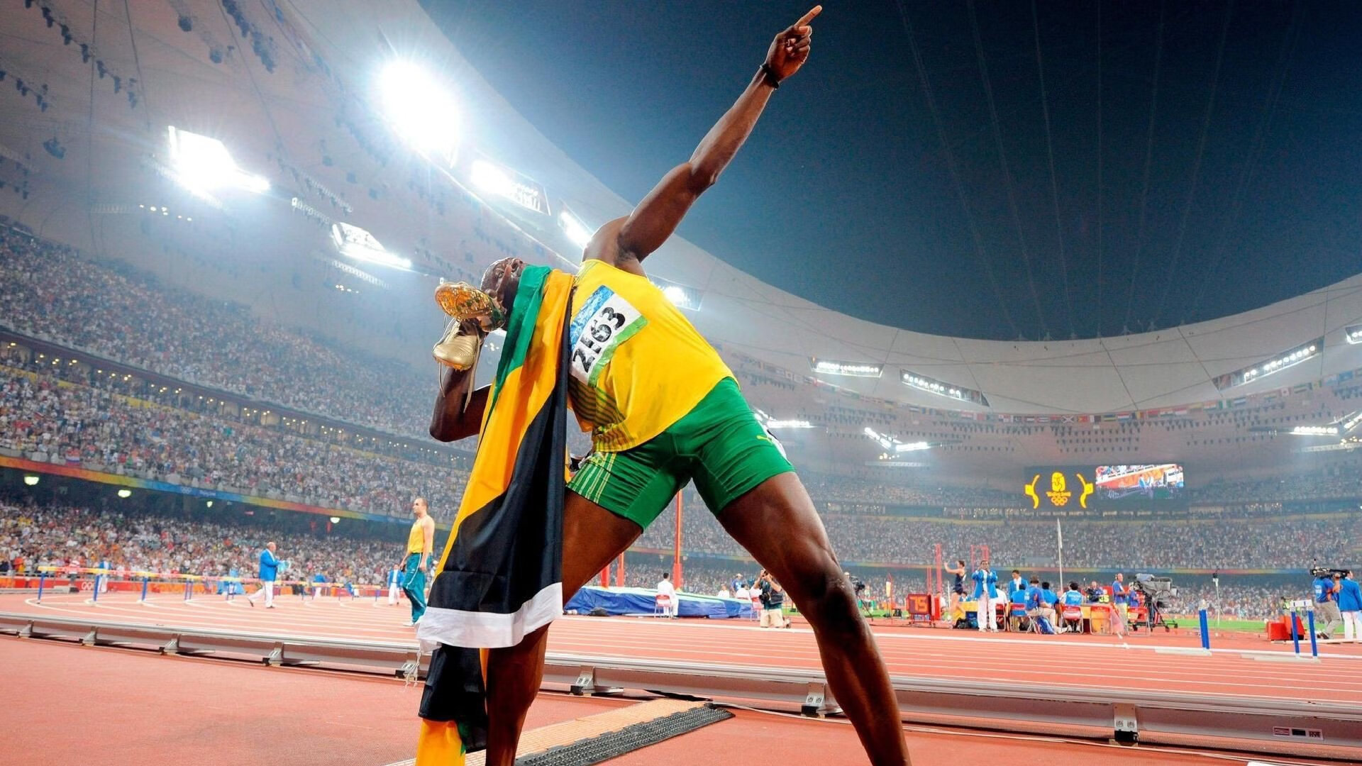 格纳布里统治攻防，曼城生死战险胜尼日利亚，揭开足球新革命序幕